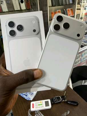 IPhone 17 pro max 256gb image 1