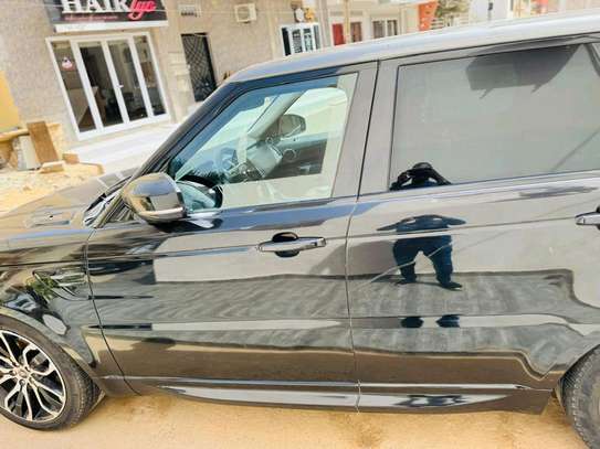Range Rover 2021 image 2