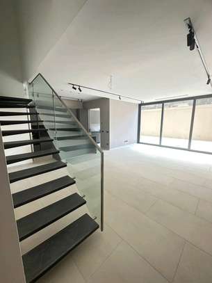 Superbe duplex corniche almadies image 3