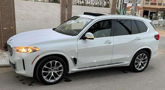 BMW X5 image 2