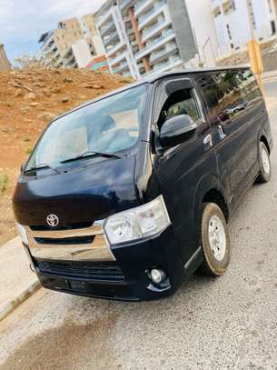 Toyota hiace 2017 image 6