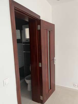 Appartement F4 au RDC à Mermoz image 2