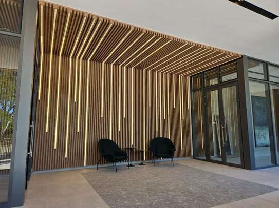 LAMBRIS ET LED MODERNES (DÉCORATION) image 4