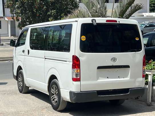 Toyota Hiace 2016 image 14