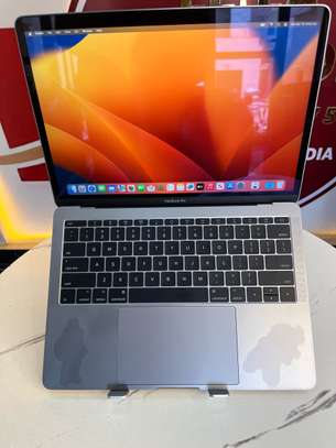 MacBook 2017 8/256 image 5