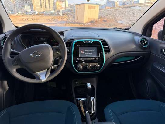 RENAULT QM3 2017 image 7