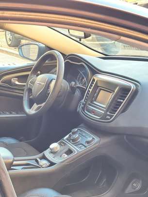 Chrysler 200  2015 image 8