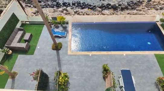 STUDIO PENTHOUSE F2 A LOUER YOFF BIAGUI image 11