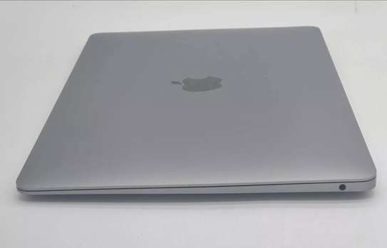 MacBook Air M1 2020 image 2