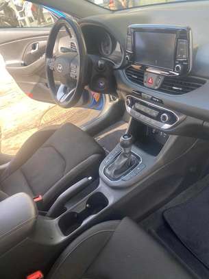 Elantra GT image 6