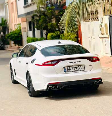 KIA STINGER SPORT image 5