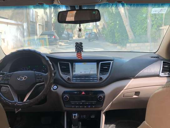 Hyundai Tucson image 4