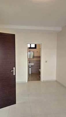 mini-studio (chambre, toilettes, salle de bain) image 1