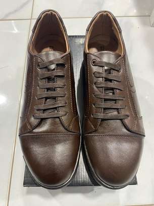 Chaussures grandes marques en promo image 2