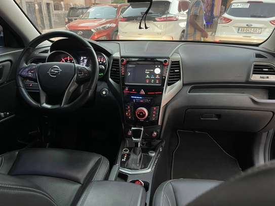 SSANGYONG TIVOLI  Année : 2017 image 2