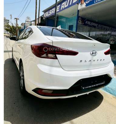 Hyundai elantra 2020 image 12