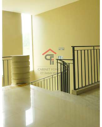 BUREAUX A LOUER A FANN RESIDENCE image 2