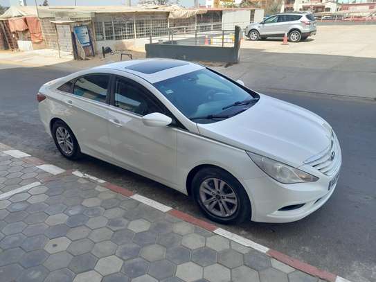 Hyundai sonata image 4