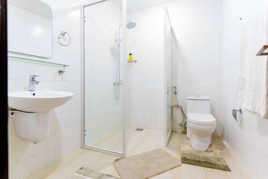 Appartement F3 meublé haut standing image 4