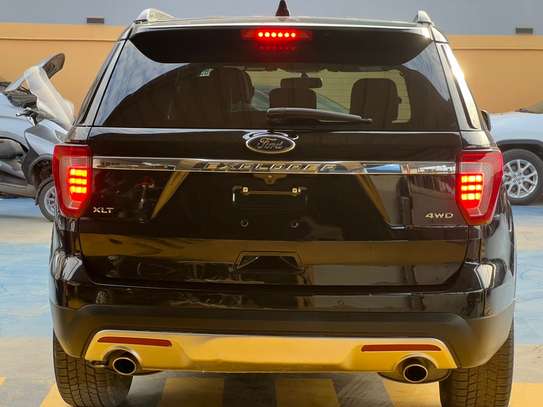 Ford explorer image 8