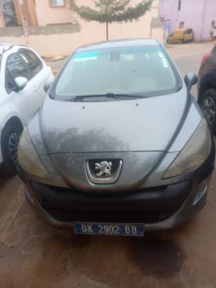 Peugeot 308 2010 image 1