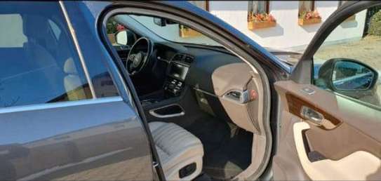 JAGUAR F PACE 2019 image 6