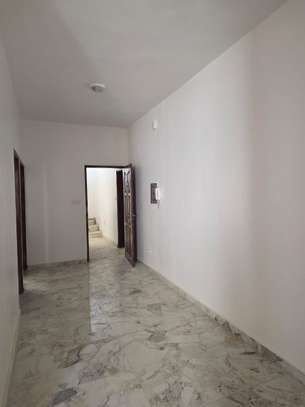 Appartement Neuf de 2 Chambres à Louer au Sud Foire image 6