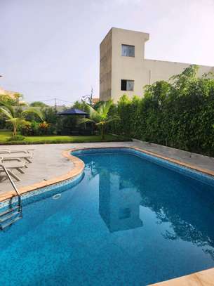 Piscine et jardin aux mamelles image 15