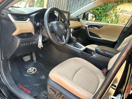 Toyota RAV4 2020 image 5