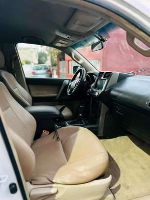 Toyota Prado 2013 image 4