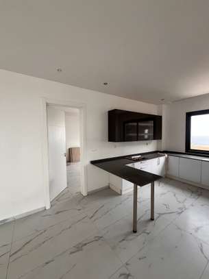 F4 CORNICHE ALMADIES image 7