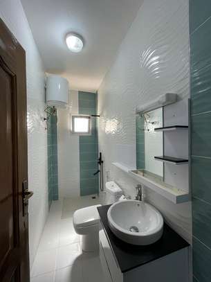 appartement-meuble-a-louer-a-hann-mariste-2 image 12