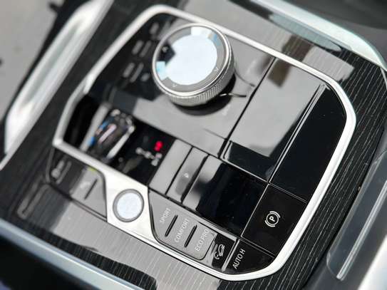 BMW X5 pack M image 12