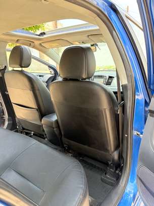 Mitsubishi compacte bleu essence consommation maîtrisée image 8