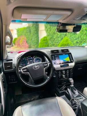 TOYOTA PRADO Lande Cruiser image 8