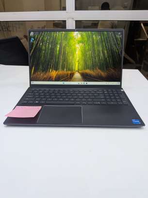 Dell Vostro 15 pouces ) i5 ) 11e ) 8g de ram ) 256 image 2