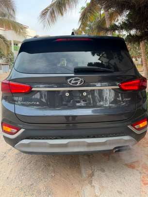 Hyundai Santa Fe 2020 full options image 11