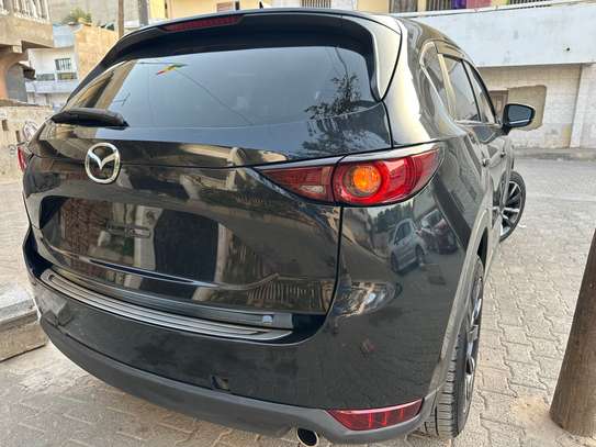 Mazda CX-5 SUV 4 portes noir performance image 14
