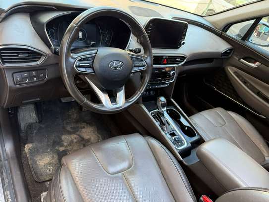 Hyundai Santafe 2019 image 4