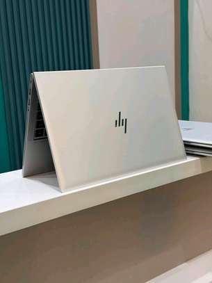HP EliteBook 840 G8 image 5