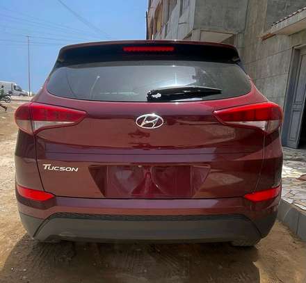 Hyundai Tucson image 4