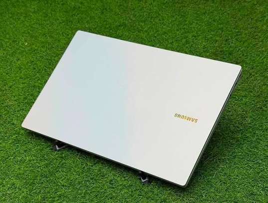 SAMSUNG GALAXY BOOK4 image 4