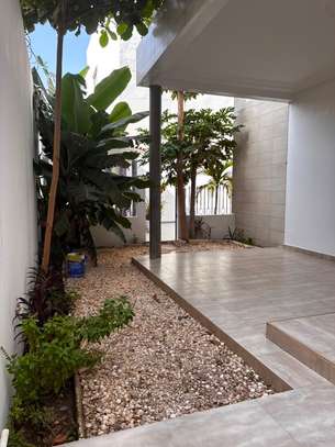 grande villa image 5