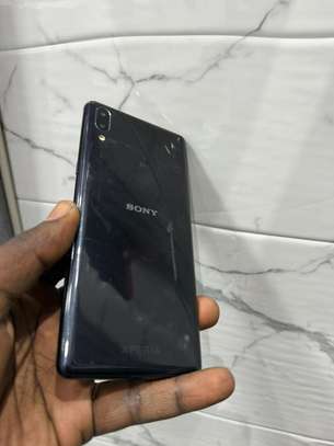 SONY XPERIA L3 image 3