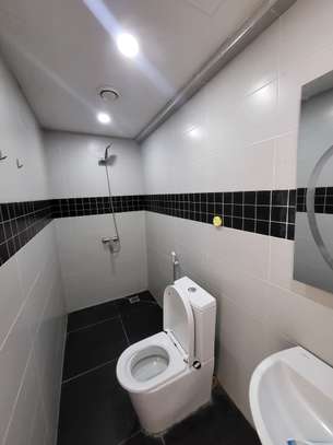 Bel appartement moderne à Amitié 2 image 10