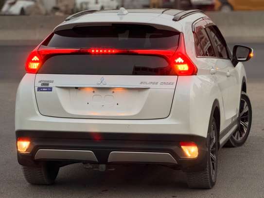 MITSUBISHI ECLIPSE CROSS 2019 image 8