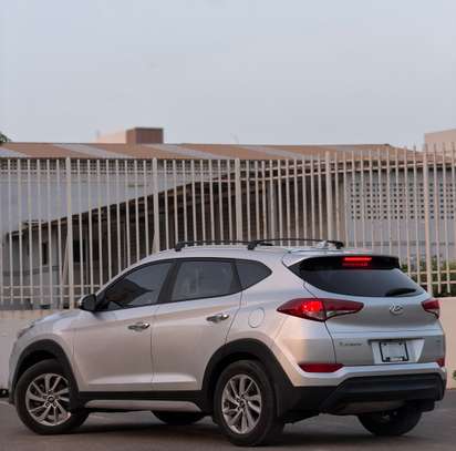 HYUNDAI TUCSON 2018 image 5