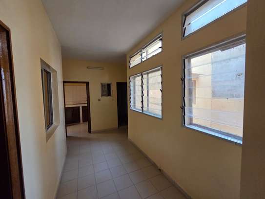 Bel appartement à Ouest Foire image 8