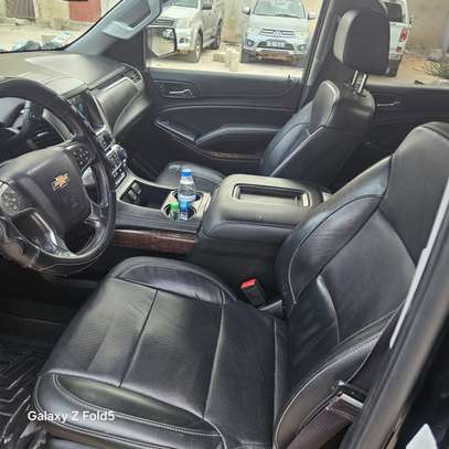Chevrolet SUBURBAN image 14