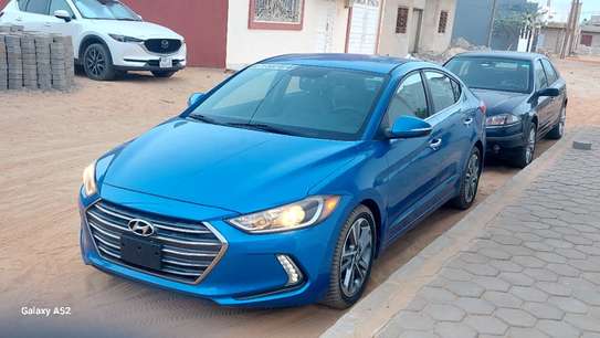 Hyundai Elantra Limited 2017 image 3